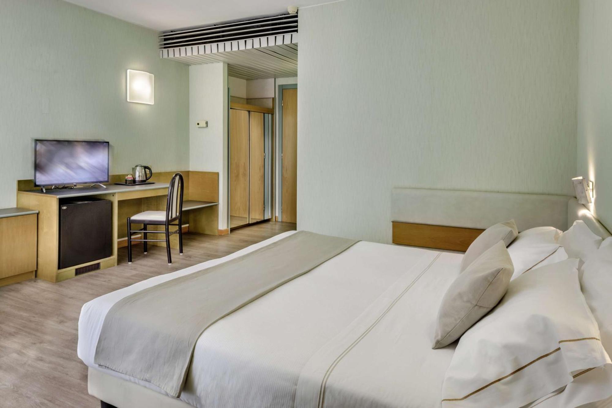 Best Western Hotel Residence Italia Quartu SantʼElena Eksteriør bilde