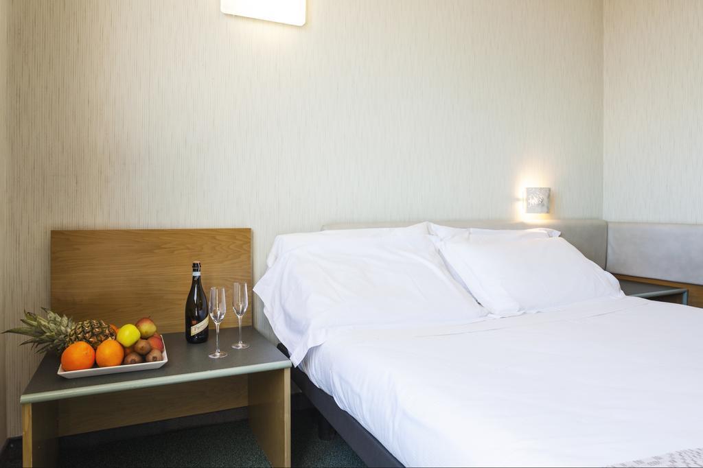 Best Western Hotel Residence Italia Quartu SantʼElena Eksteriør bilde